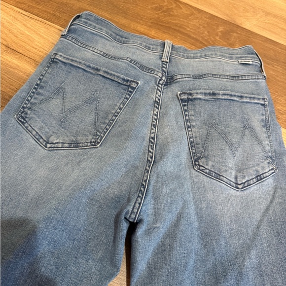 MOTHER The Tripper Ankle Fray Jeans in Blue - Picture 4 of 7